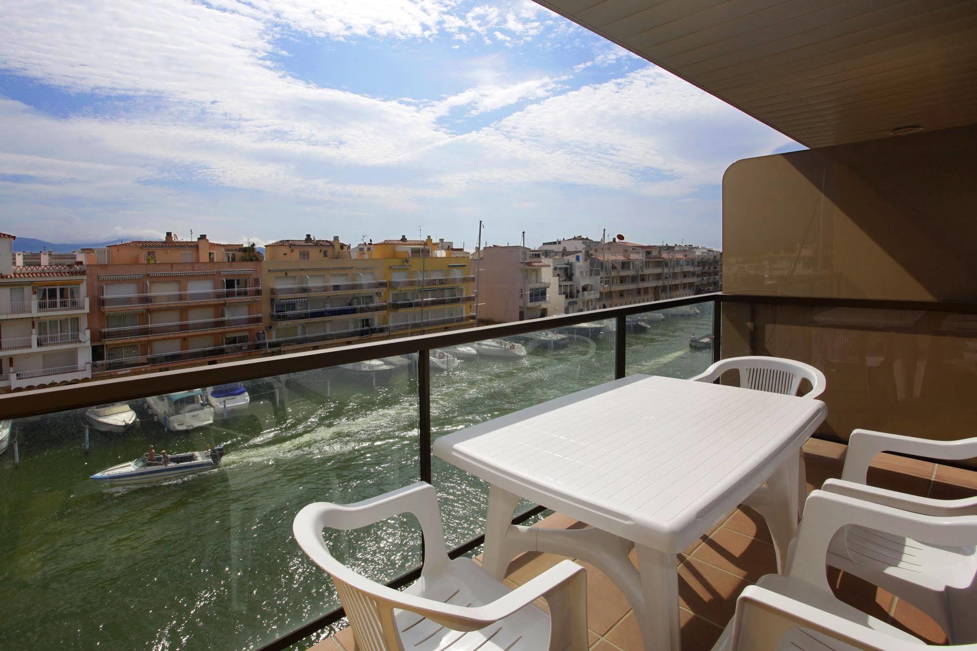 Pierre & Vacances Empuriabrava Exterior foto